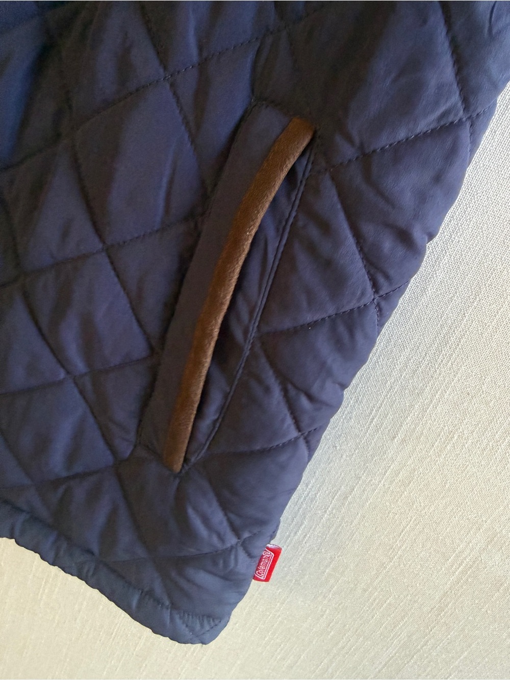 Coleman Navy Quilted Vest w/ Suede Trim - Mens XL⁠ - Picture 5 of 15